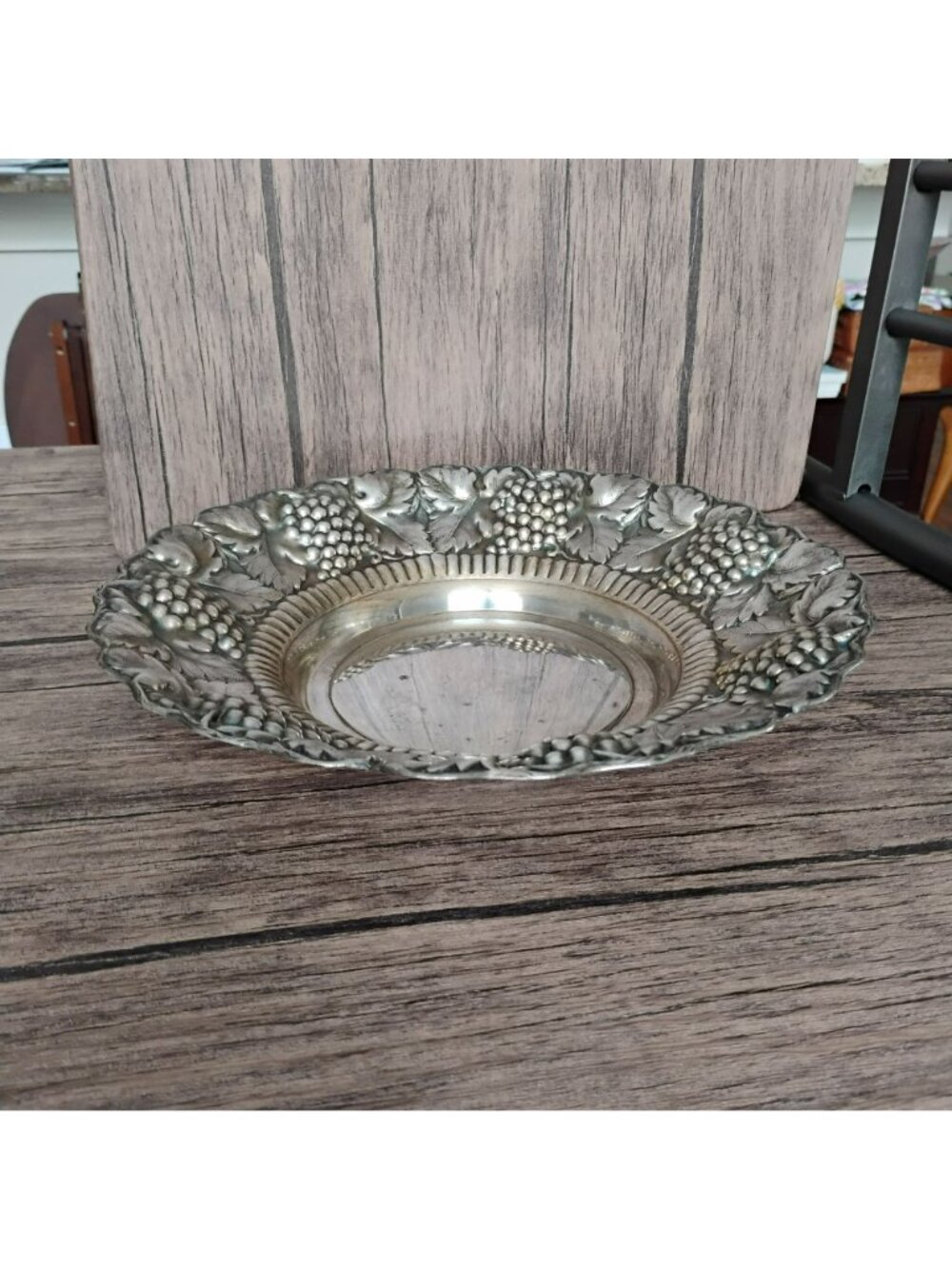 Vintage William Adams Silver-Plated Repousse Serving Bowl 11" Dish Spain Grape - Picture 3 of 9